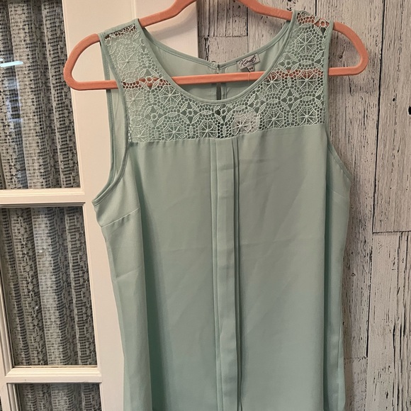 New mint tank top - Picture 3 of 4